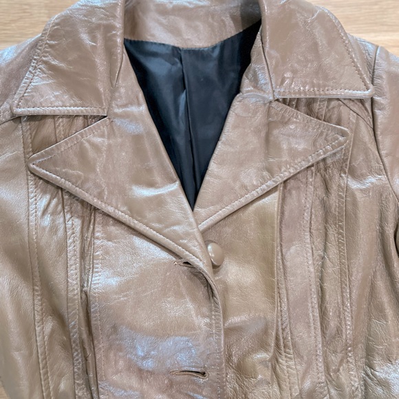 Vintage leather trench coat size 4 super cute! - Picture 3 of 7